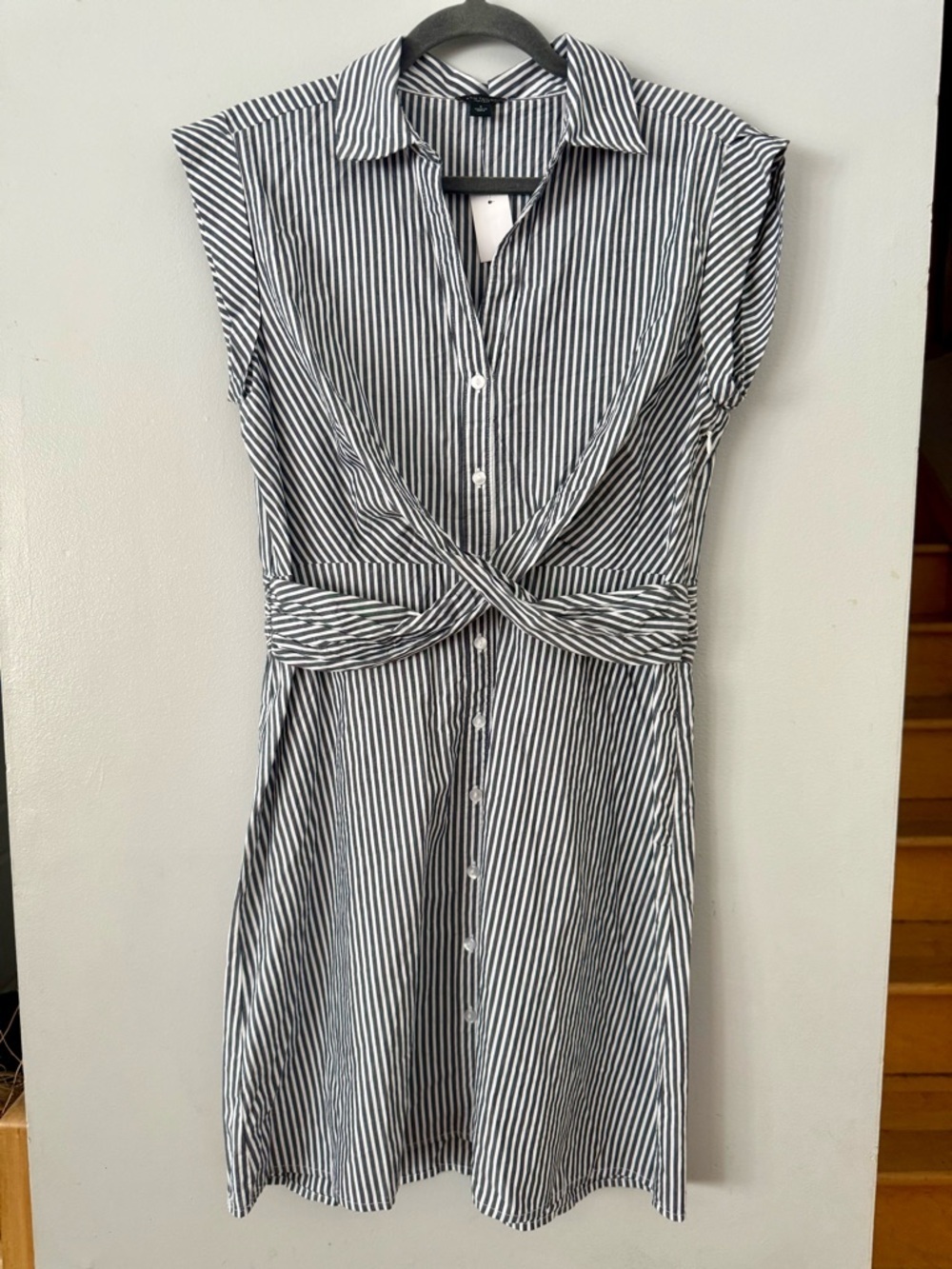 🌻Ann Taylor Black & White Striped Button-Front Midi Dress